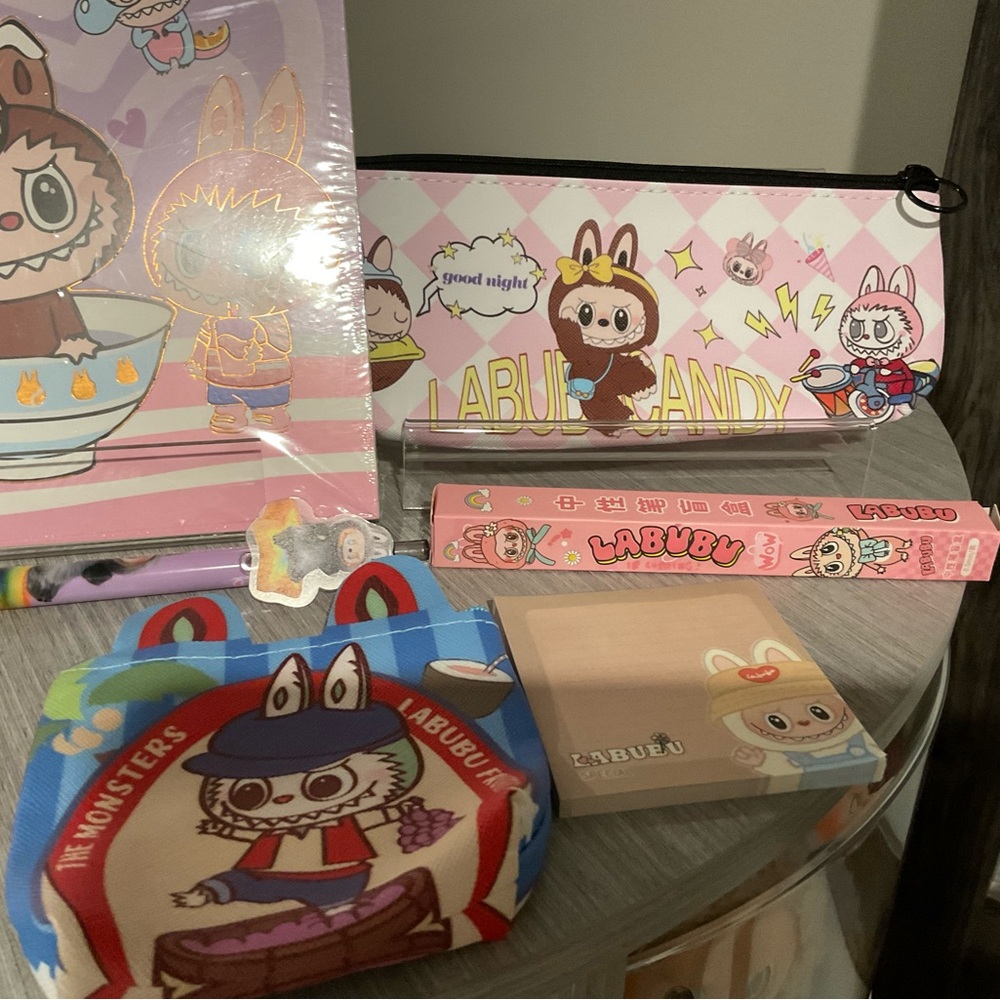 Labubu Stationery Bundle - Picture 6 of 7
